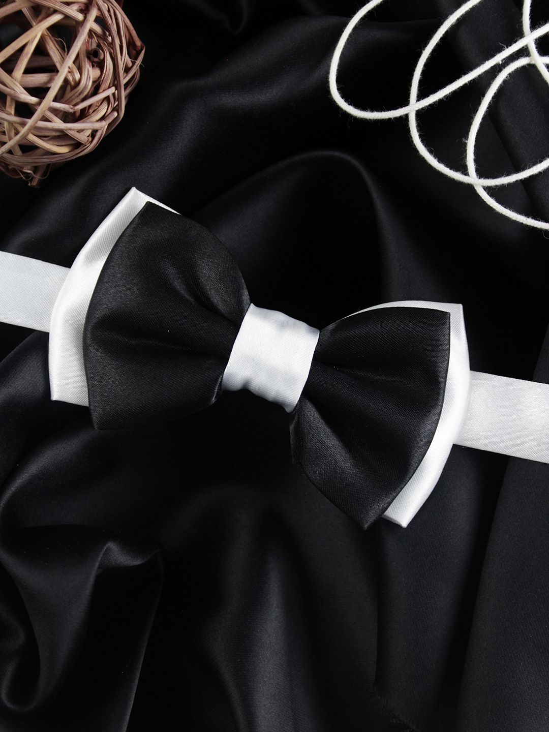 PELUCHE Men Black & White Bow Tie