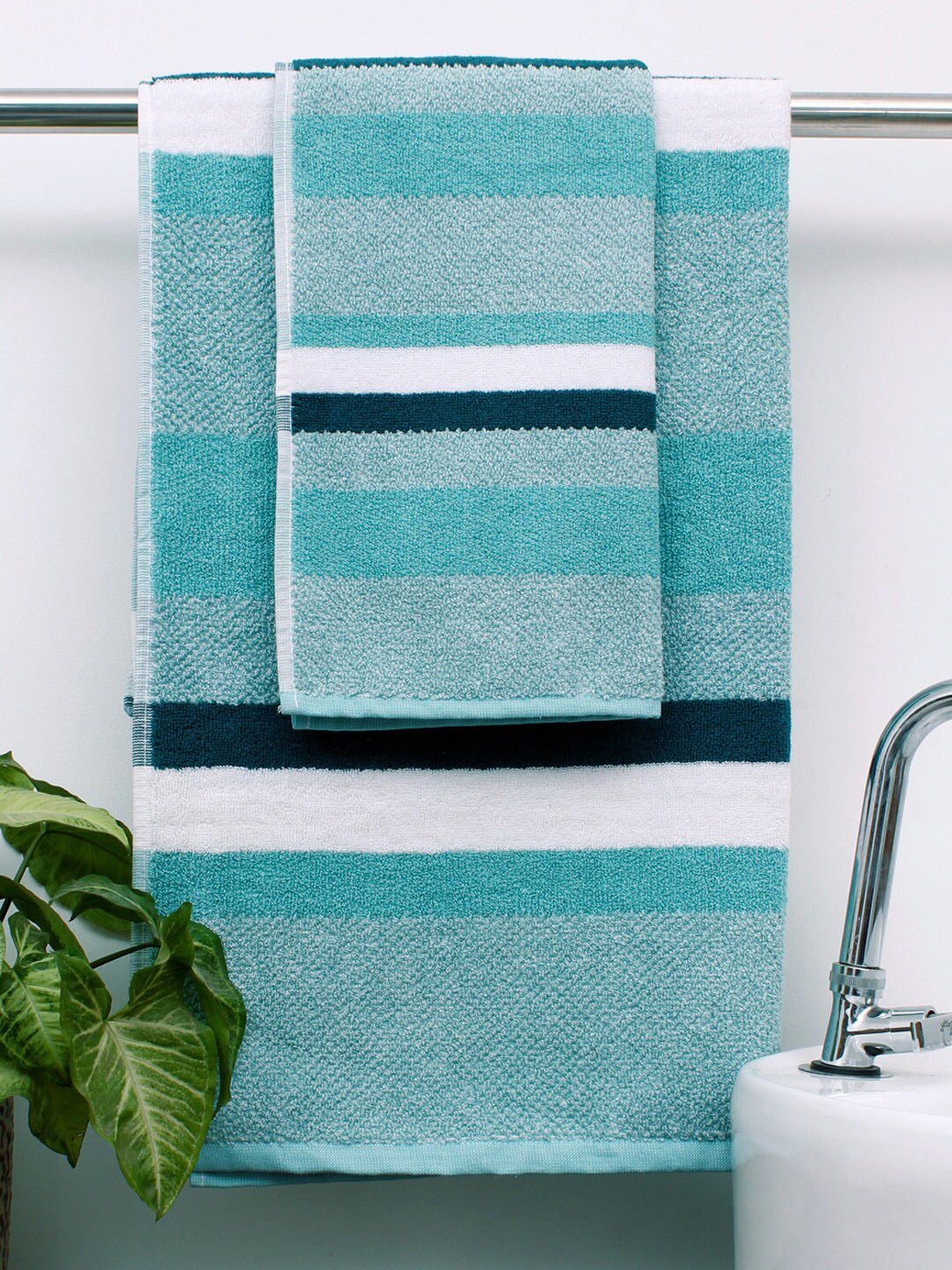 AVI LIVING Set Of 2 Sea Green & White Striped Cotton 550 GSM Towels Price in India