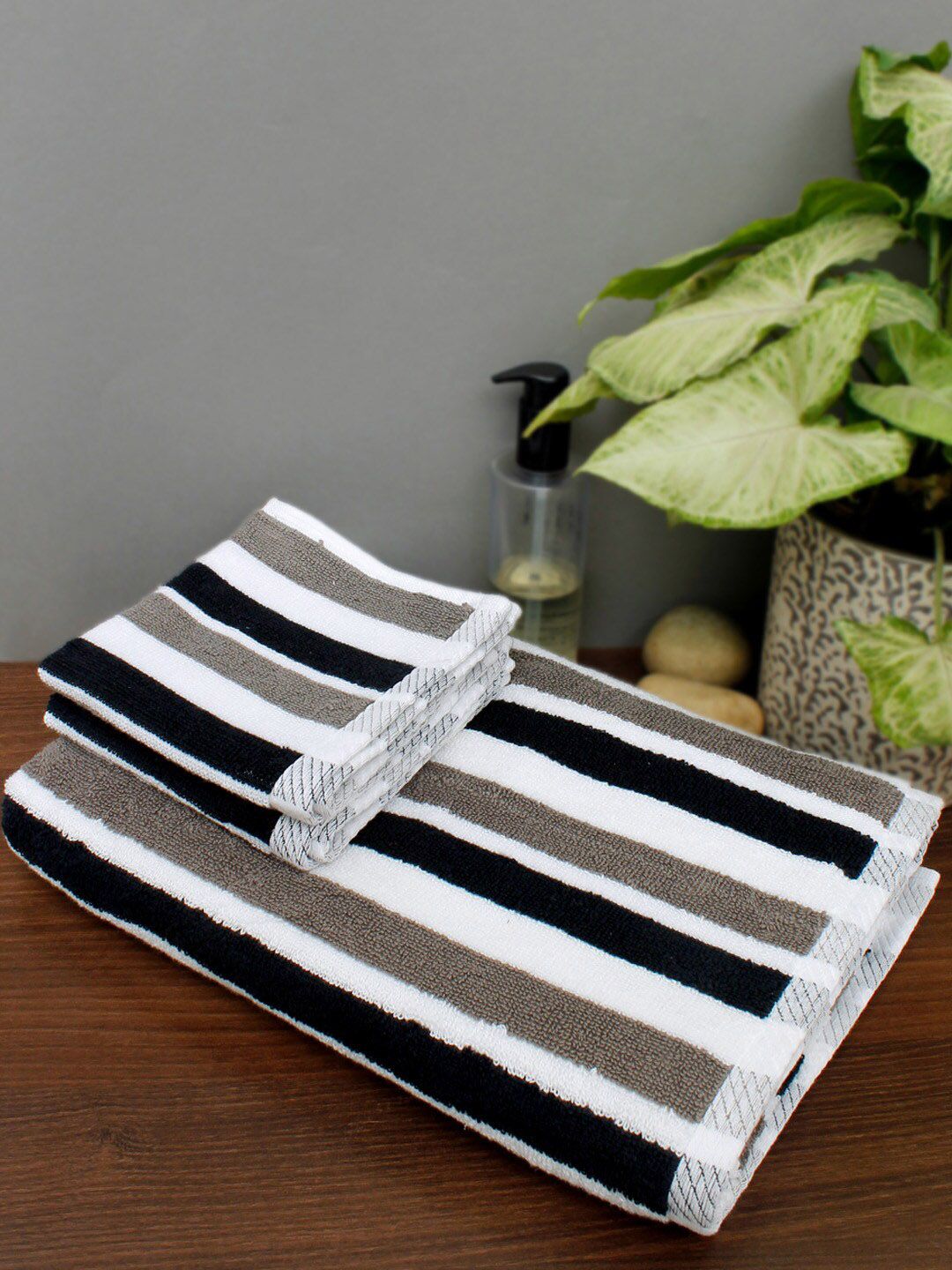 AVI Living Set of 3 Black & White Striped GSM 500 Towels Price in India