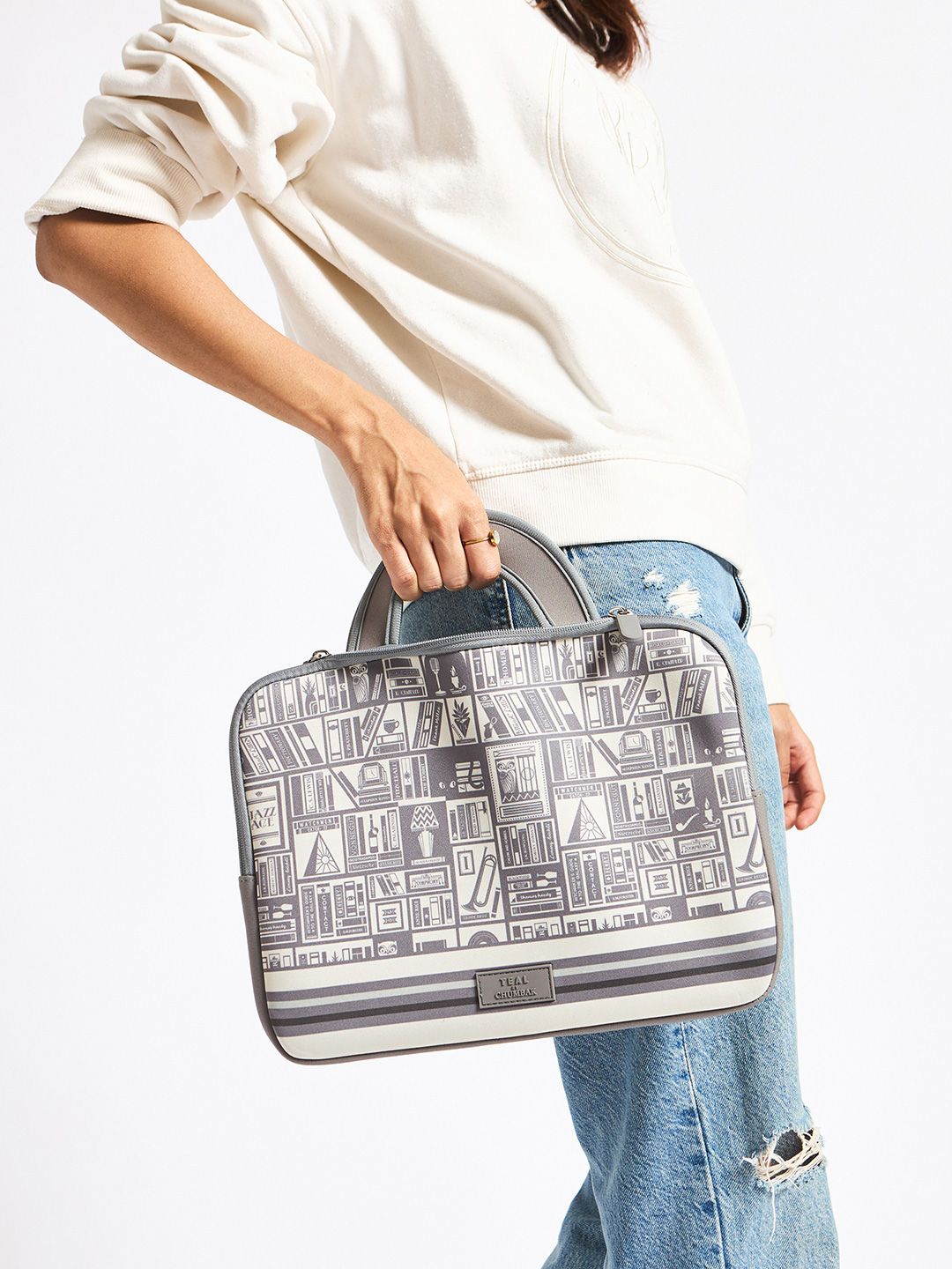 TEAL BY CHUMBAK Unisex Grey & Off White Printed 15inch Laptop Sleeve