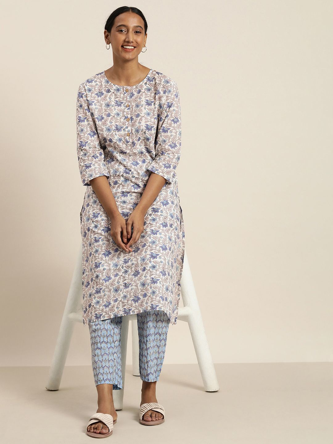 Taavi Women White & Blue Block Print Legacy Printed Night suit With Pocket Detail Price in India