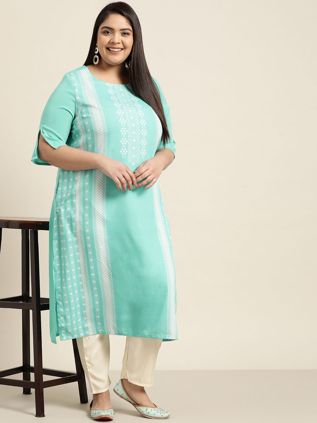 Sztori Women Plus Size Sea Green & White Geometric Printed Straight Kurta Price in India