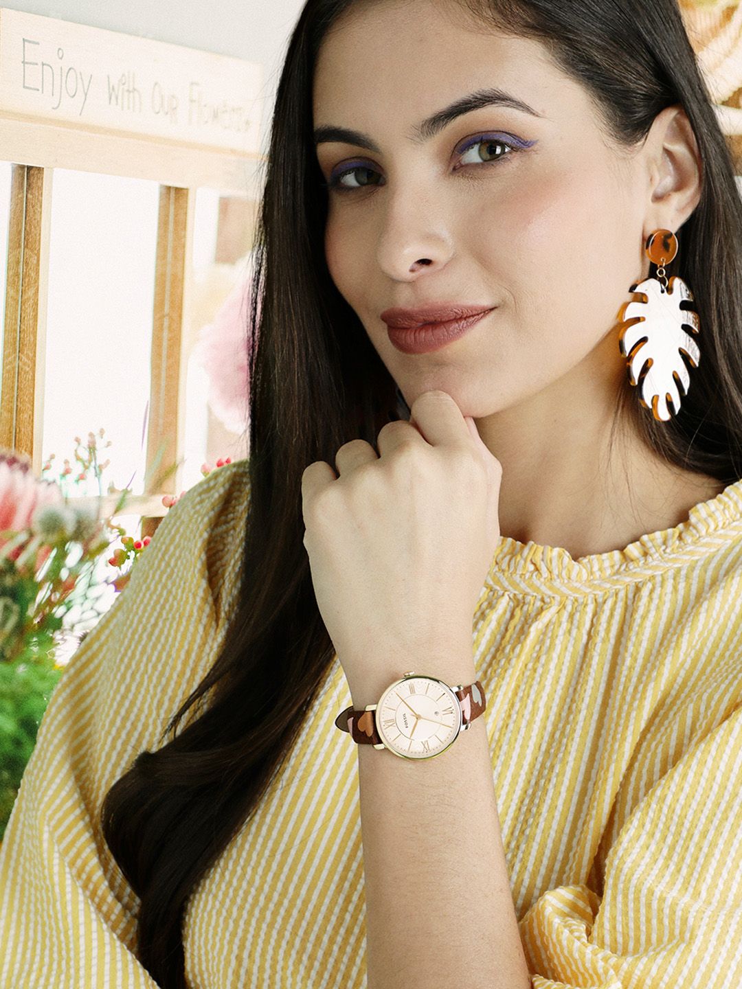 Fossil Women Cream-Coloured Dial & Brown Leather Straps Analogue Watch- ES5169 Price in India