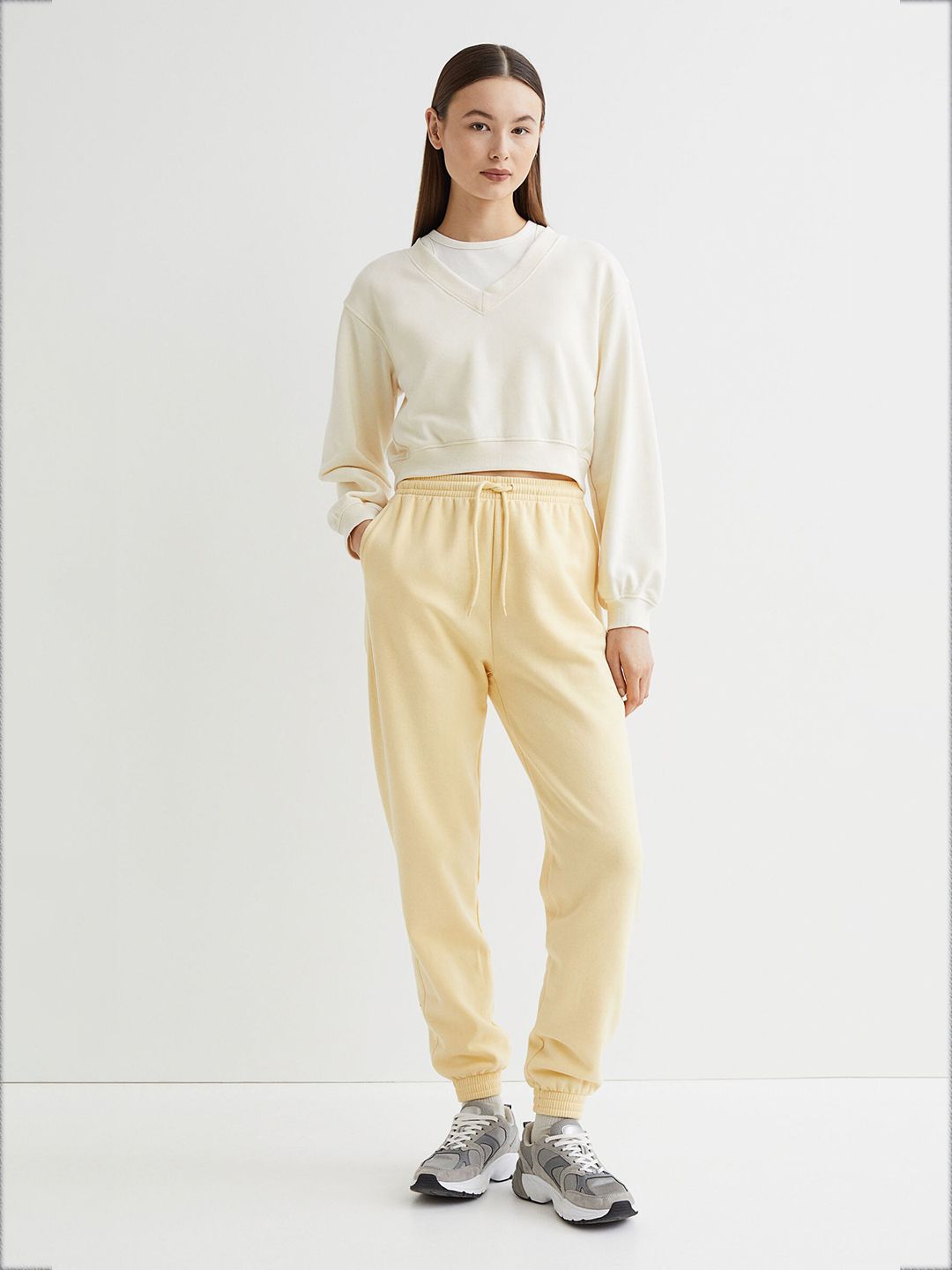 H&M Women White Cropped Sweatshirt Price in India