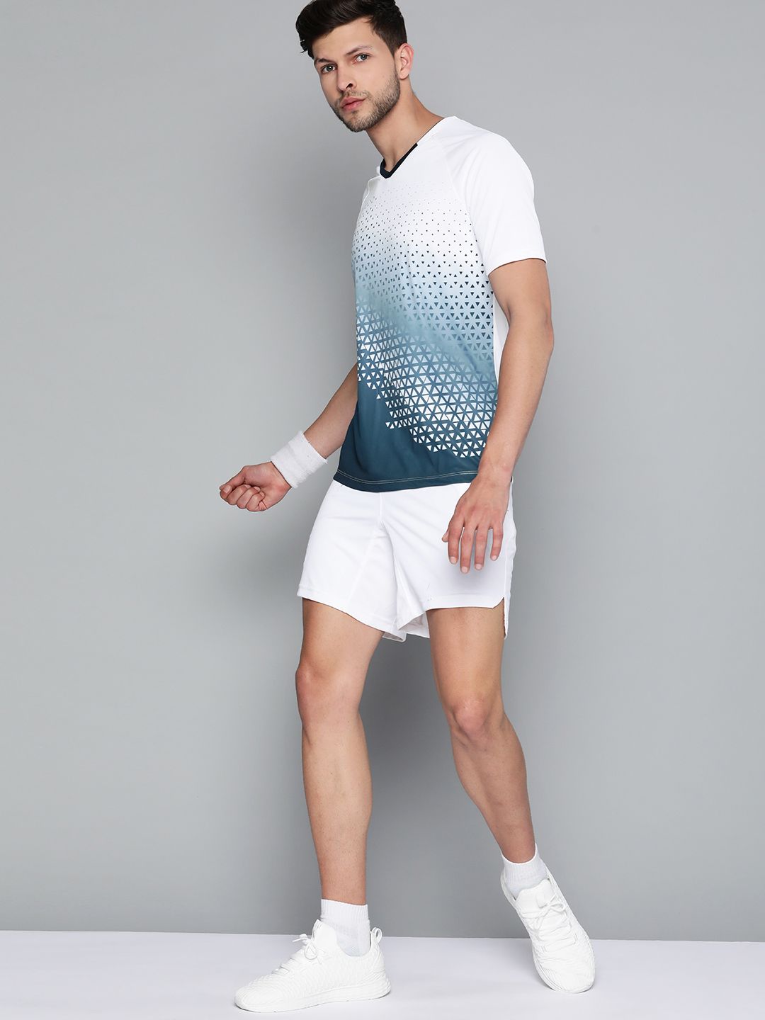 HRX By Hrithik Roshan Racketsport Men Optic White Rapid-Dry Abstract Tshirts