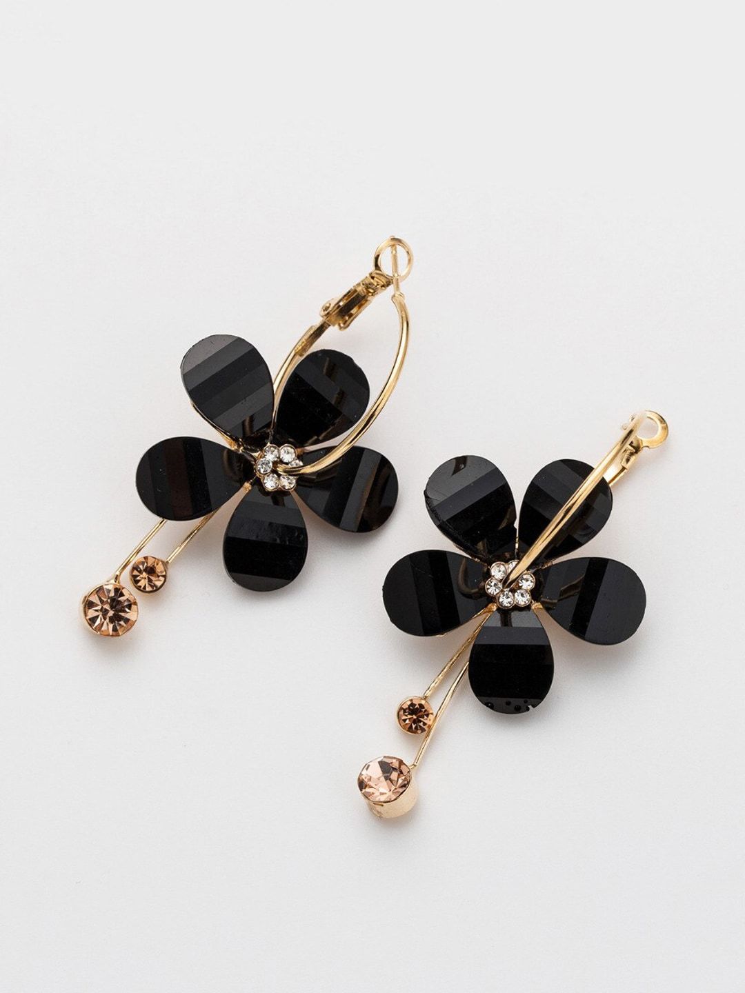 Yellow Chimes Black Contemporary Studs Earrings Price in India