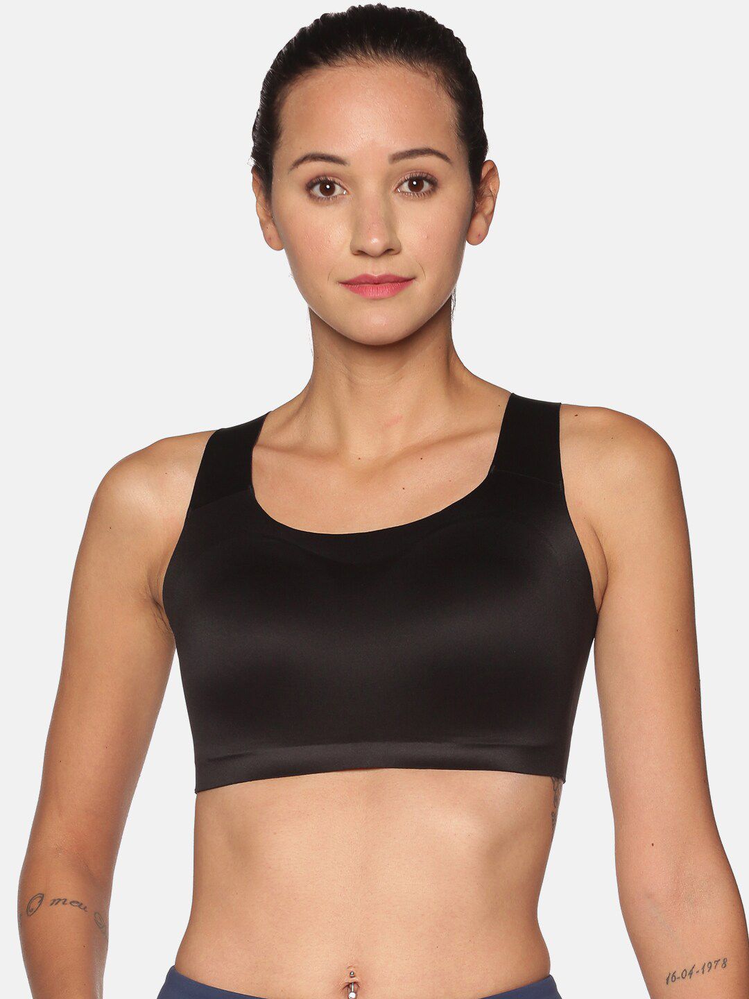 BlissClub Women Black Lightly Padded The Ultimate Support Sports Bra Price in India