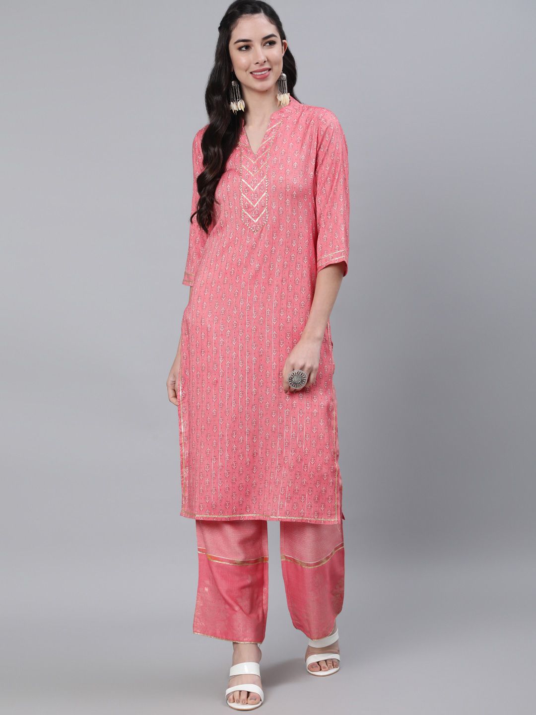 Jaipur Kurti Women Pink Printed Gotta Patti Kurta with Trousers Price in India