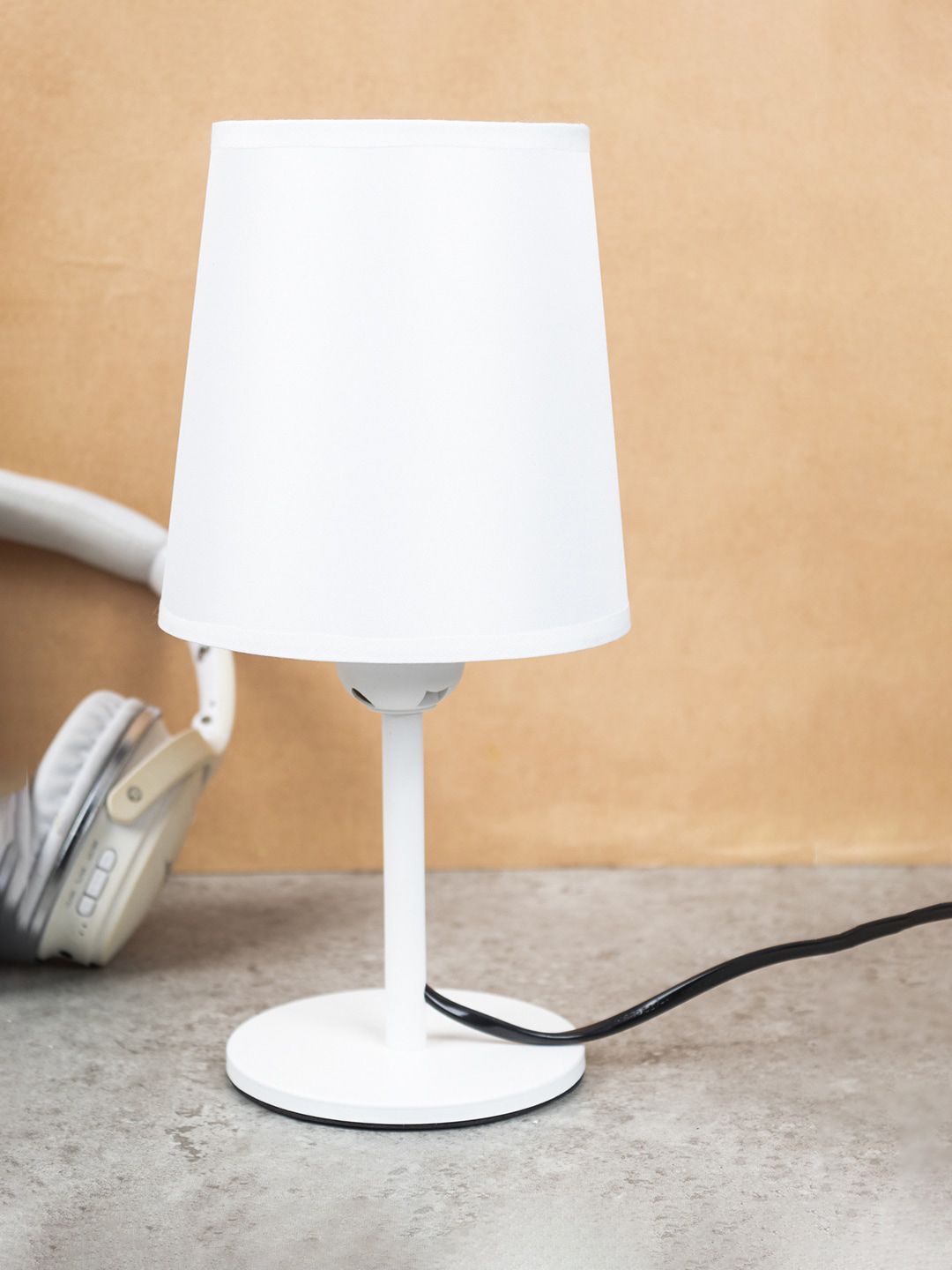 MARKET99 White Solid Table Lamp With Shade Price in India