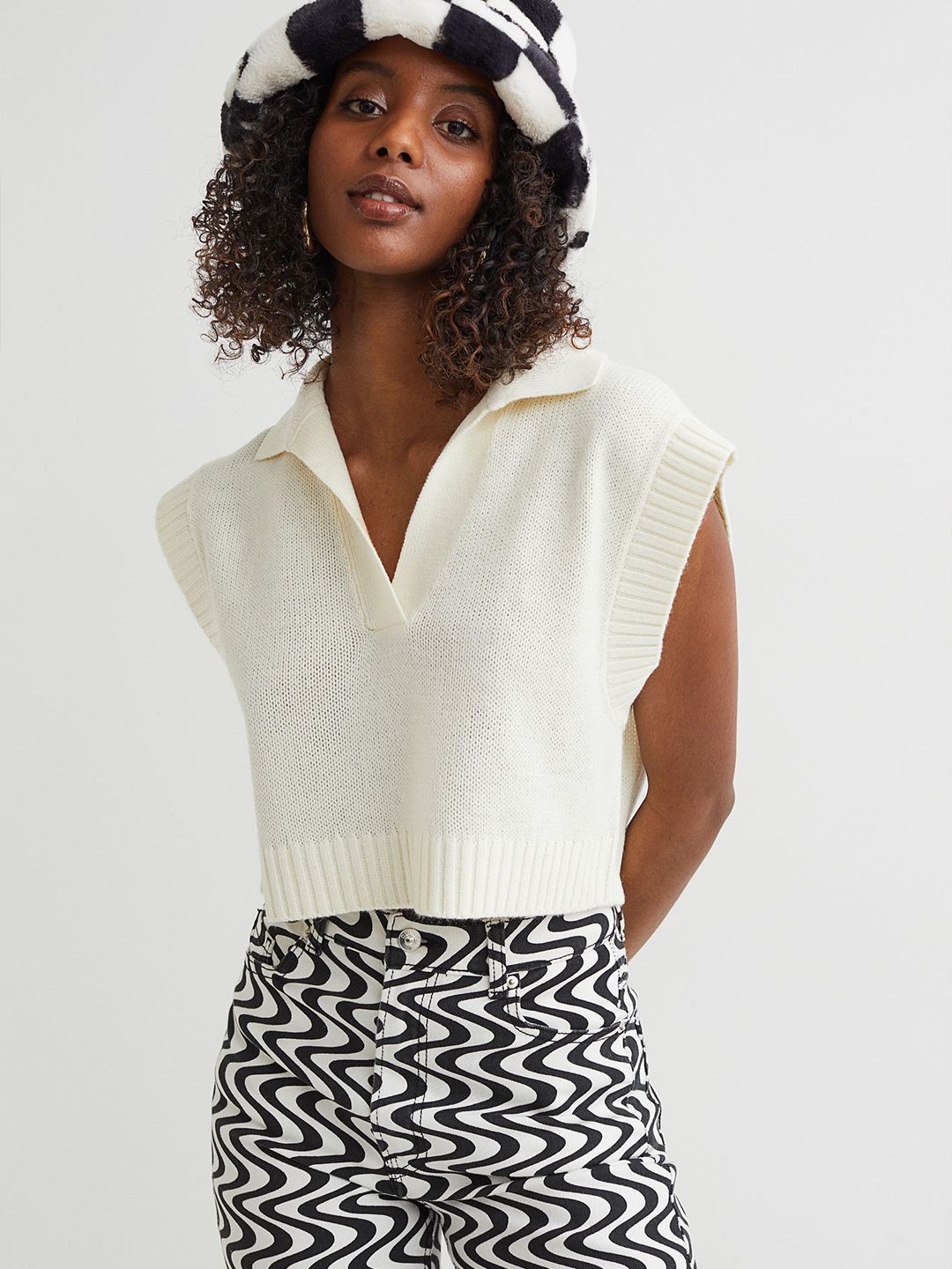H&M Women White Collared Sweater Vest Price in India