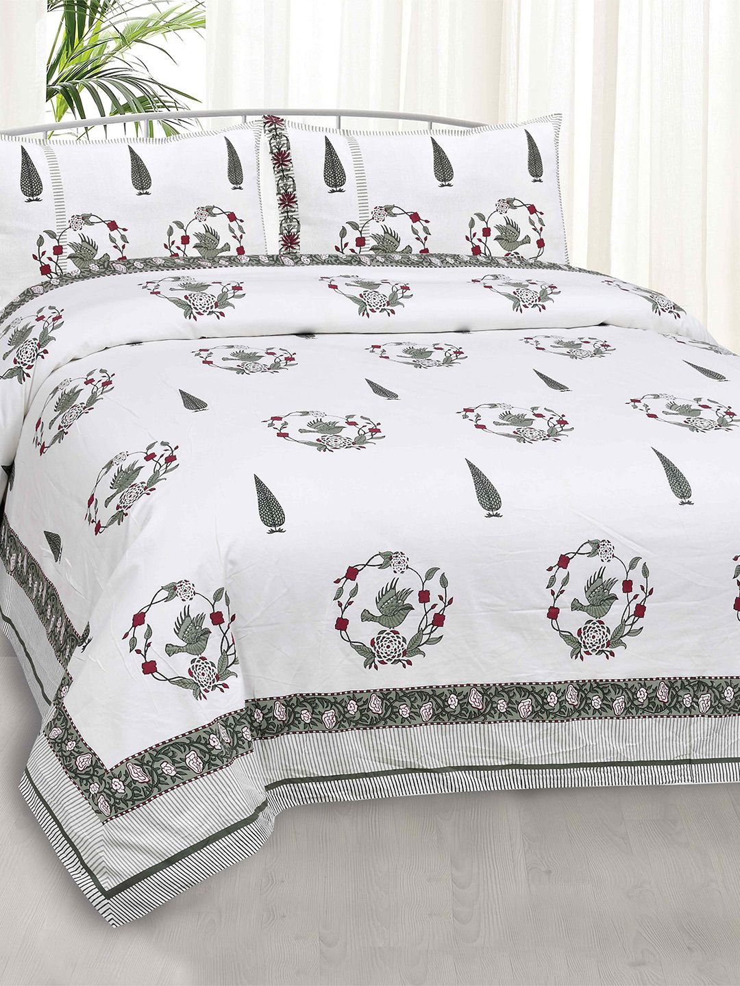 JAIPUR FABRIC Green & Red Floral 240 TC King Bedsheet with 2 Pillow Covers Price in India