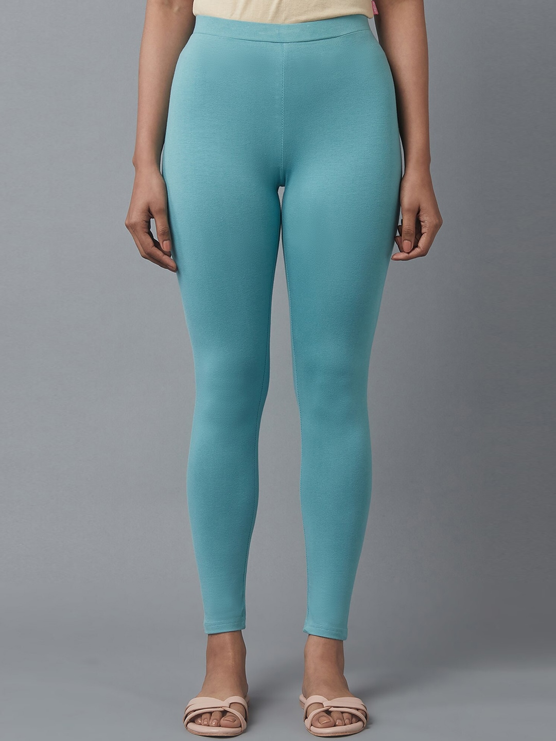 W Women Blue Solid Ankle-Length Leggings Price in India