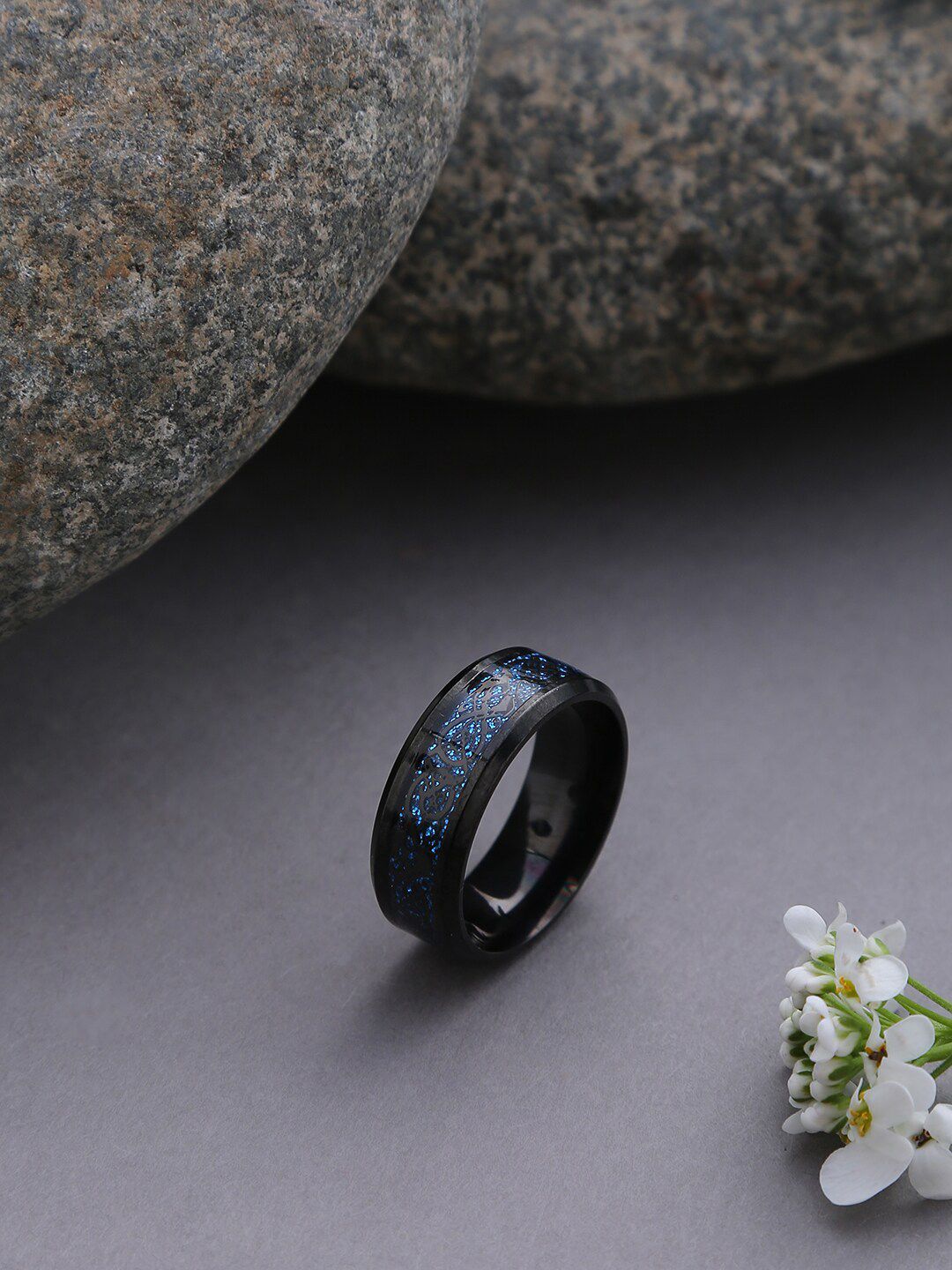 SOHI Black & Blue Textured Band Finger Ring Price in India