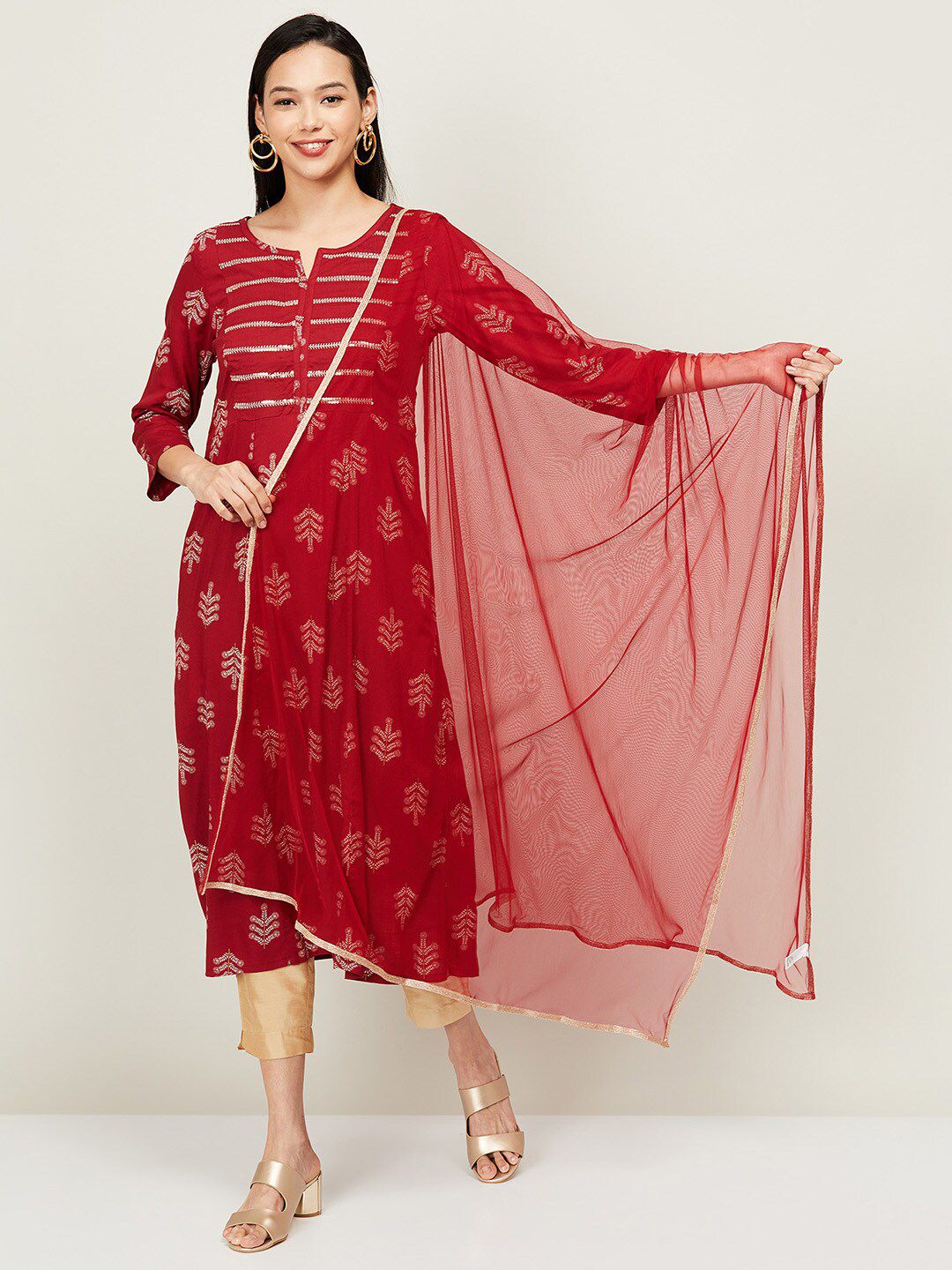 Melange by Lifestyle Red Dupatta Price in India