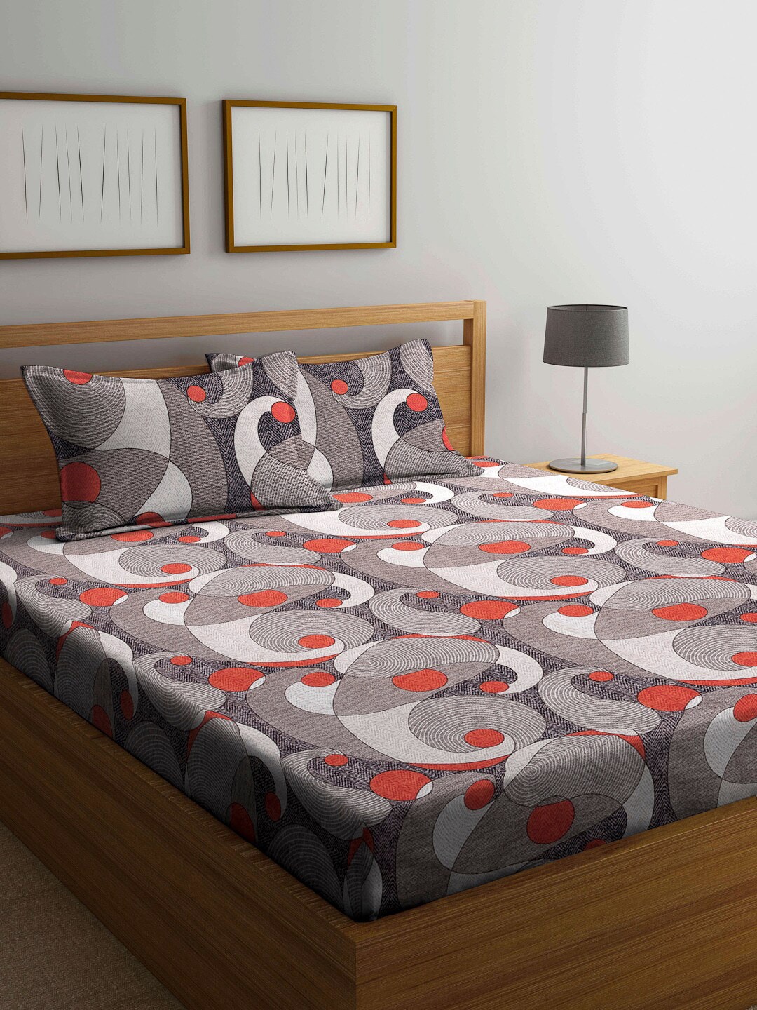 Arrabi Grey & White 300 TC Super King Geometric Bedsheet with 2 Pillow Covers Price in India