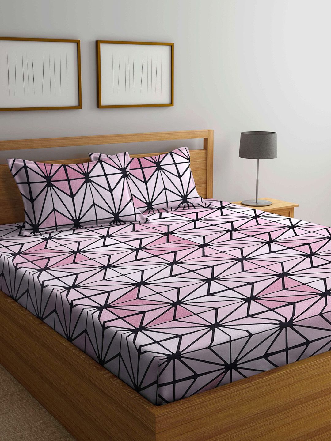 Arrabi Pink & Black Geometric 300 TC Super King Bedsheet with 2 Pillow Covers Price in India