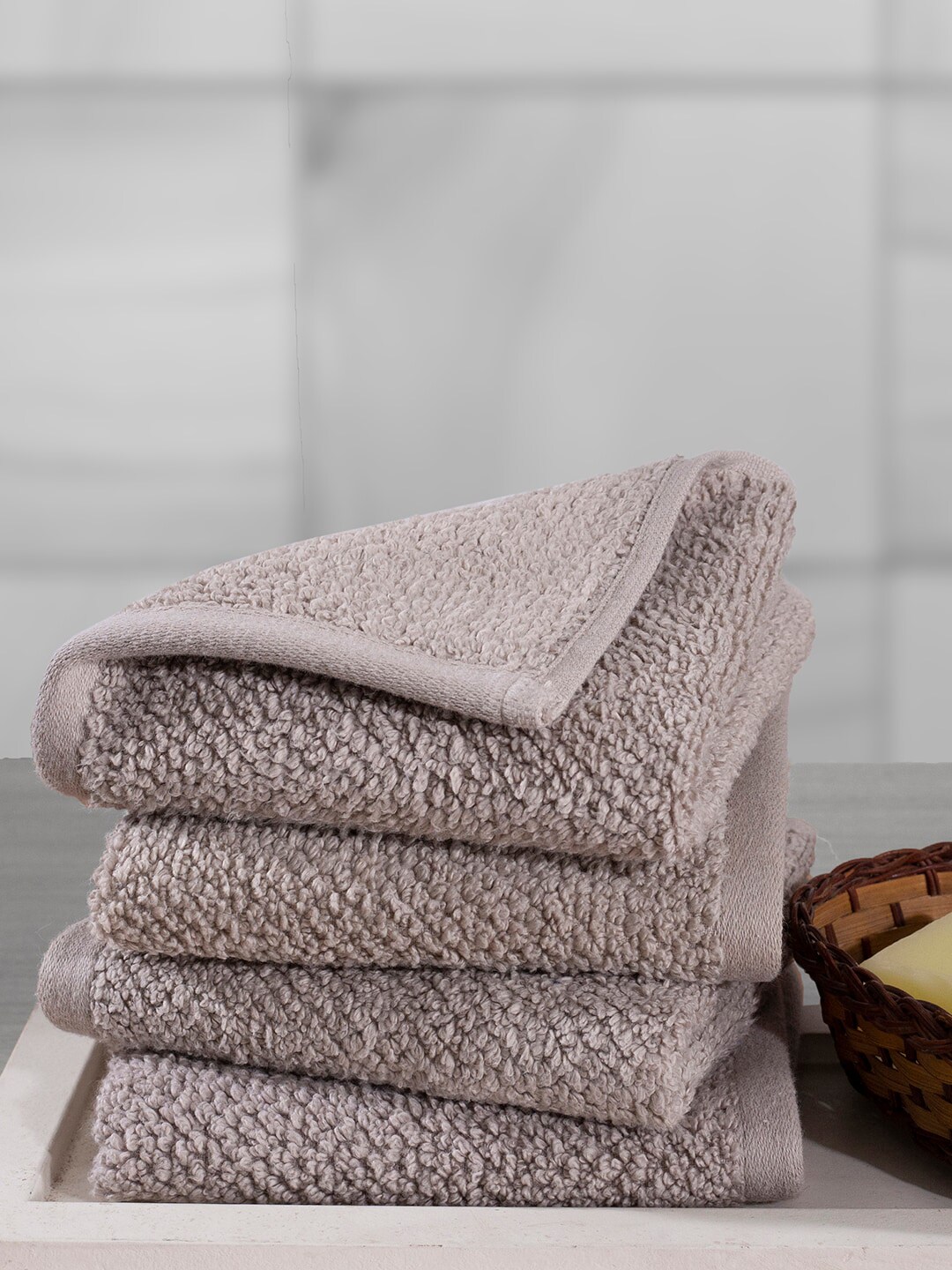 MASPAR Set of 4 Grey 550 GSM Cotton Jacquard Face Towel Set Price in India