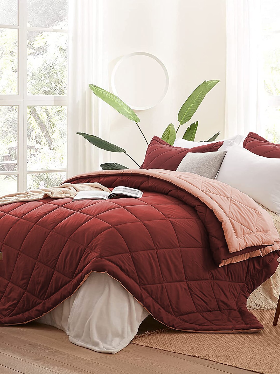 Sasimo Maroon & Peach-Coloured Geometric AC Room 210 GSM Double Bed Comforter Price in India