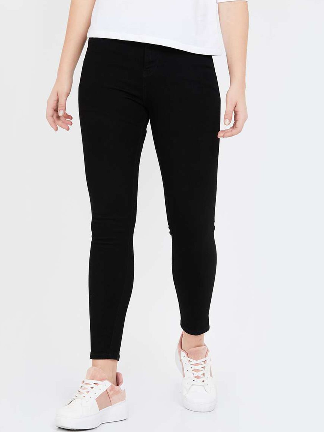Xpose Women Black Comfort Slim Fit High-Rise Cropped Stretchable Jeans Price in India