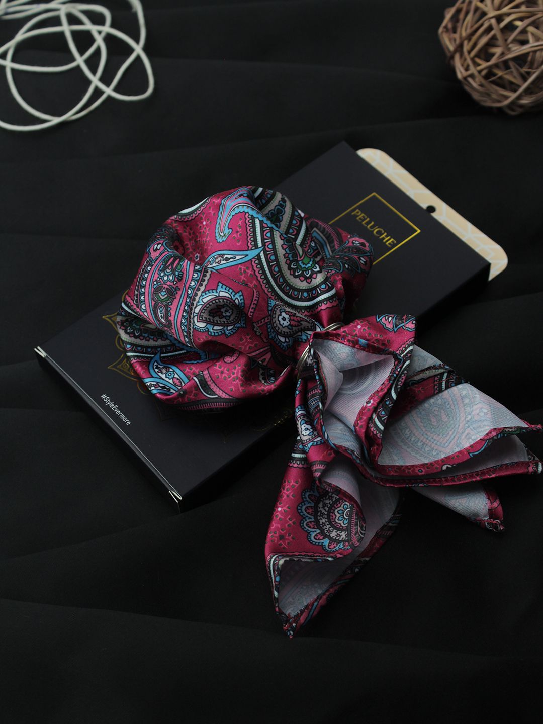 PELUCHE Men Pink & Blue Paisley Printed Microfiber Silk Pocket Squares