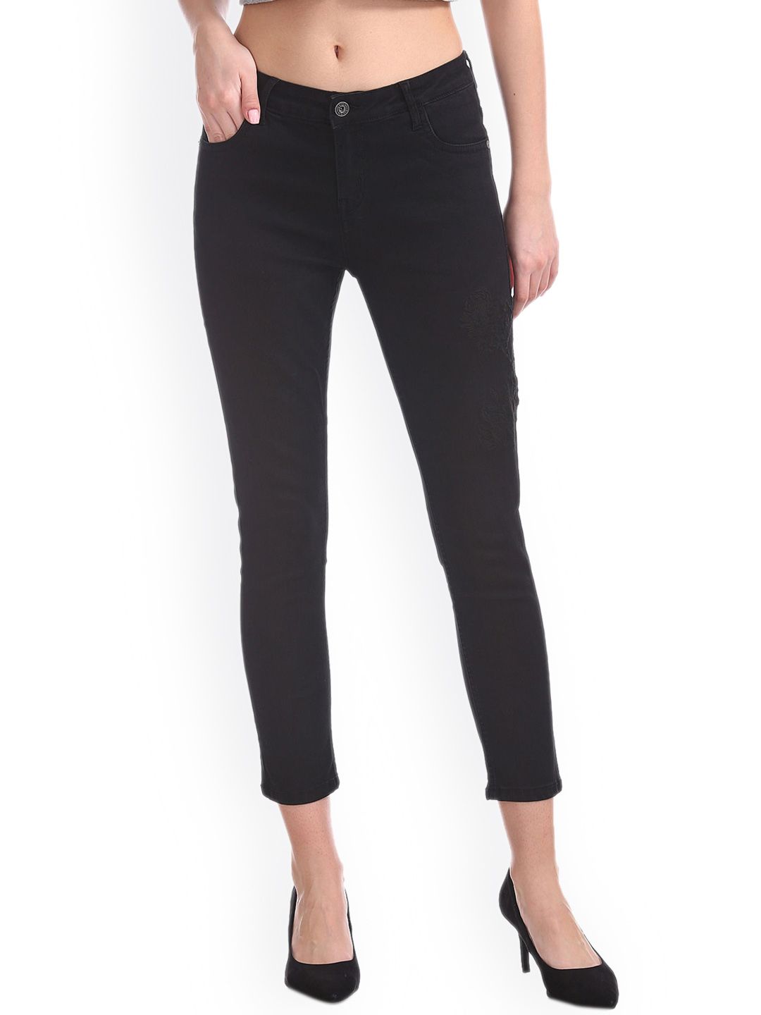 Sugr Women Black Skinny Fit Cropped Jeans Price in India