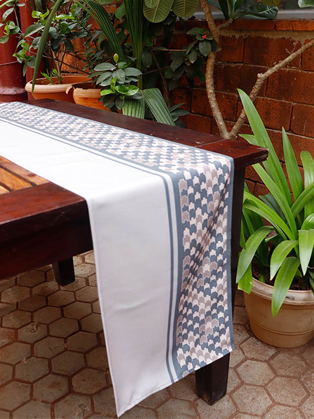 ZEBA Grey & Pink Printed 6-Seater Table Runner Price in India