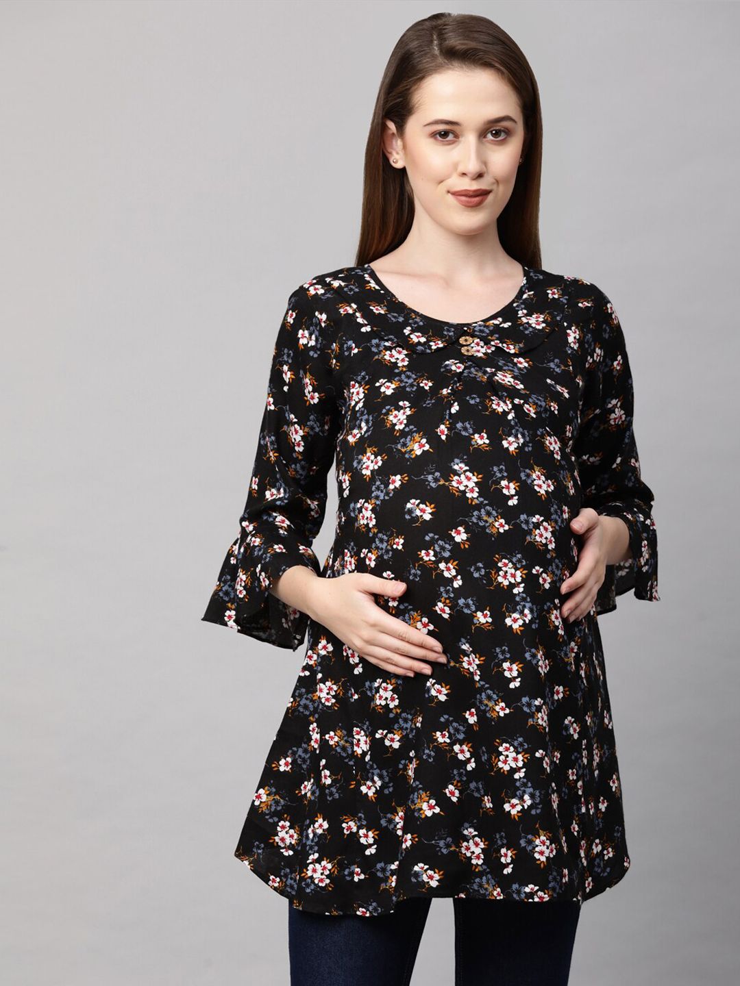 MomToBe Women Black Floral Printed Maternity Top
