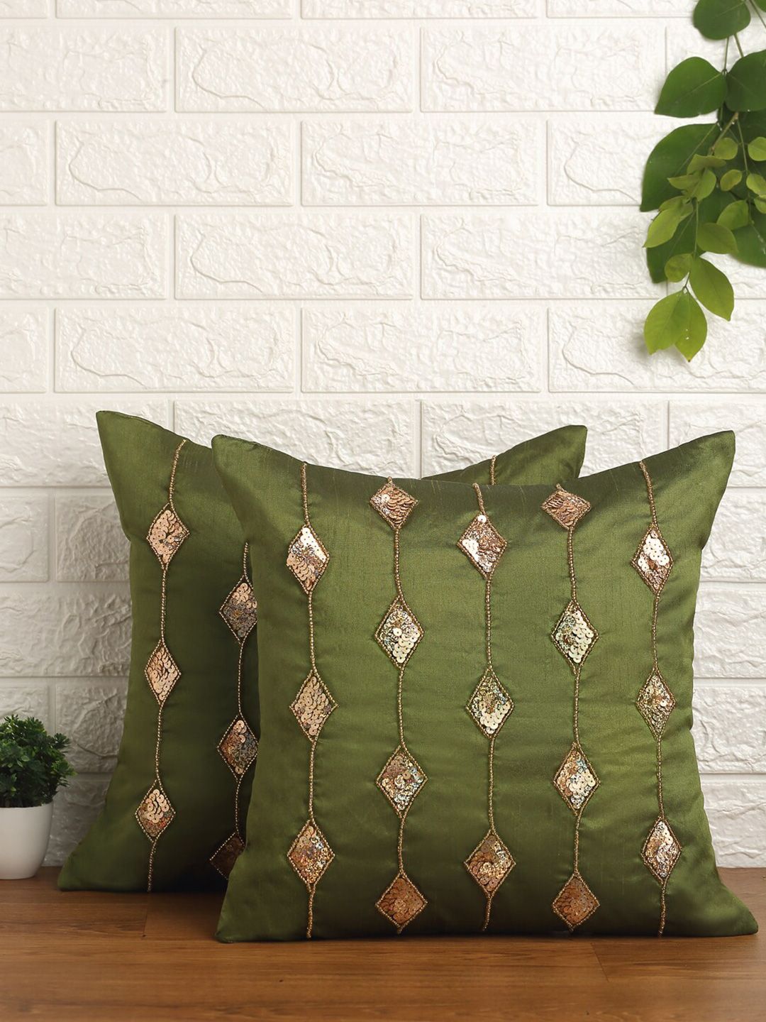 Alina decor Green & Gold-Toned Set of 2 Embellished Square Cushion Covers Price in India