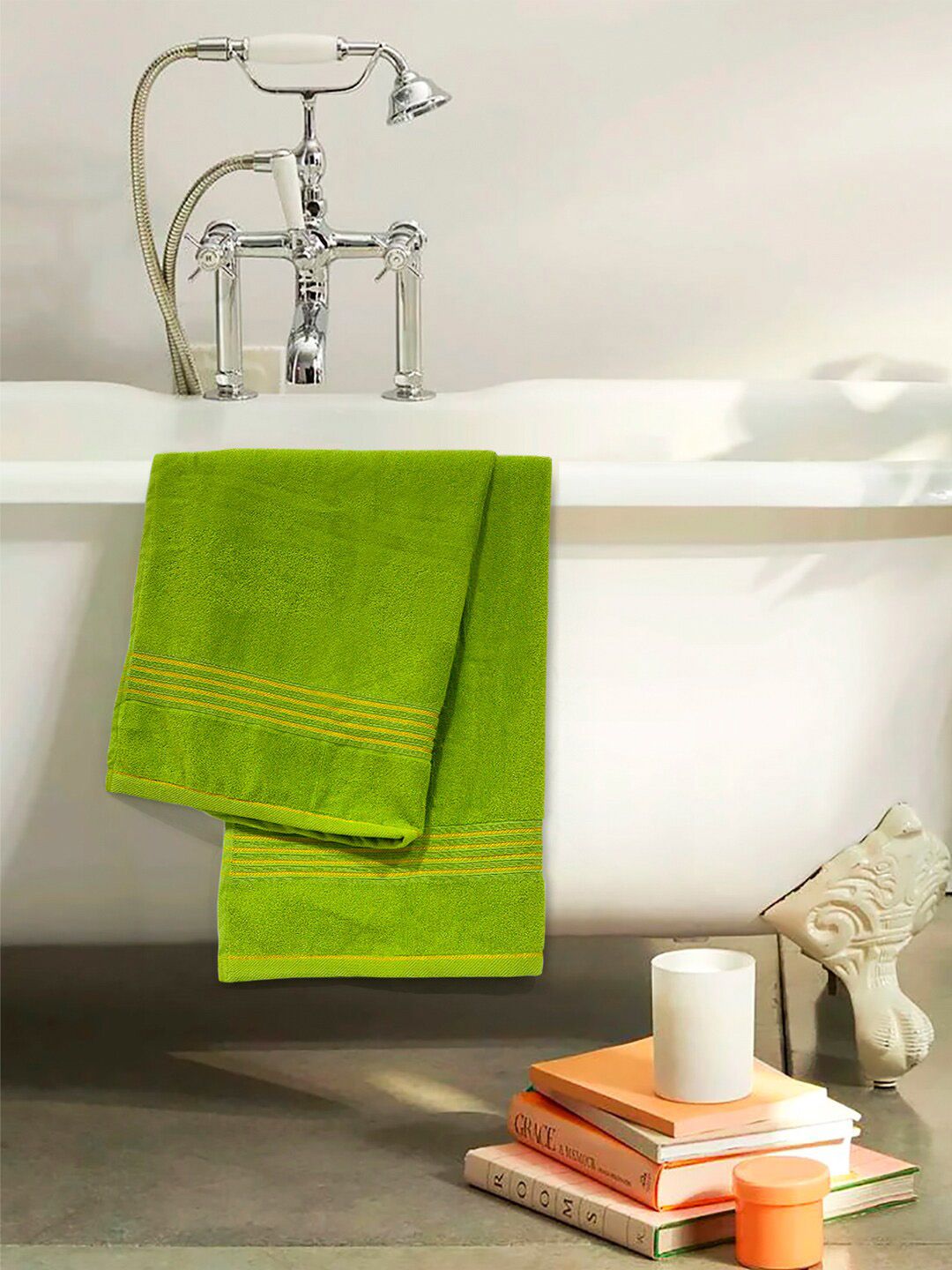 Divine Casa Green Solid Cotton 500 GSM Bath Towel Price in India