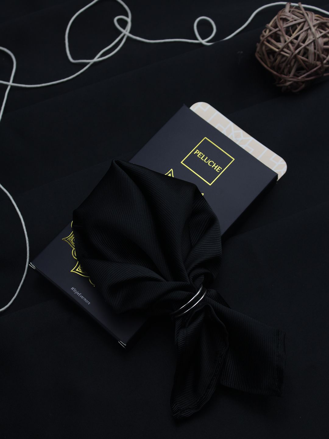 PELUCHE Men Black Solid Pocket Square