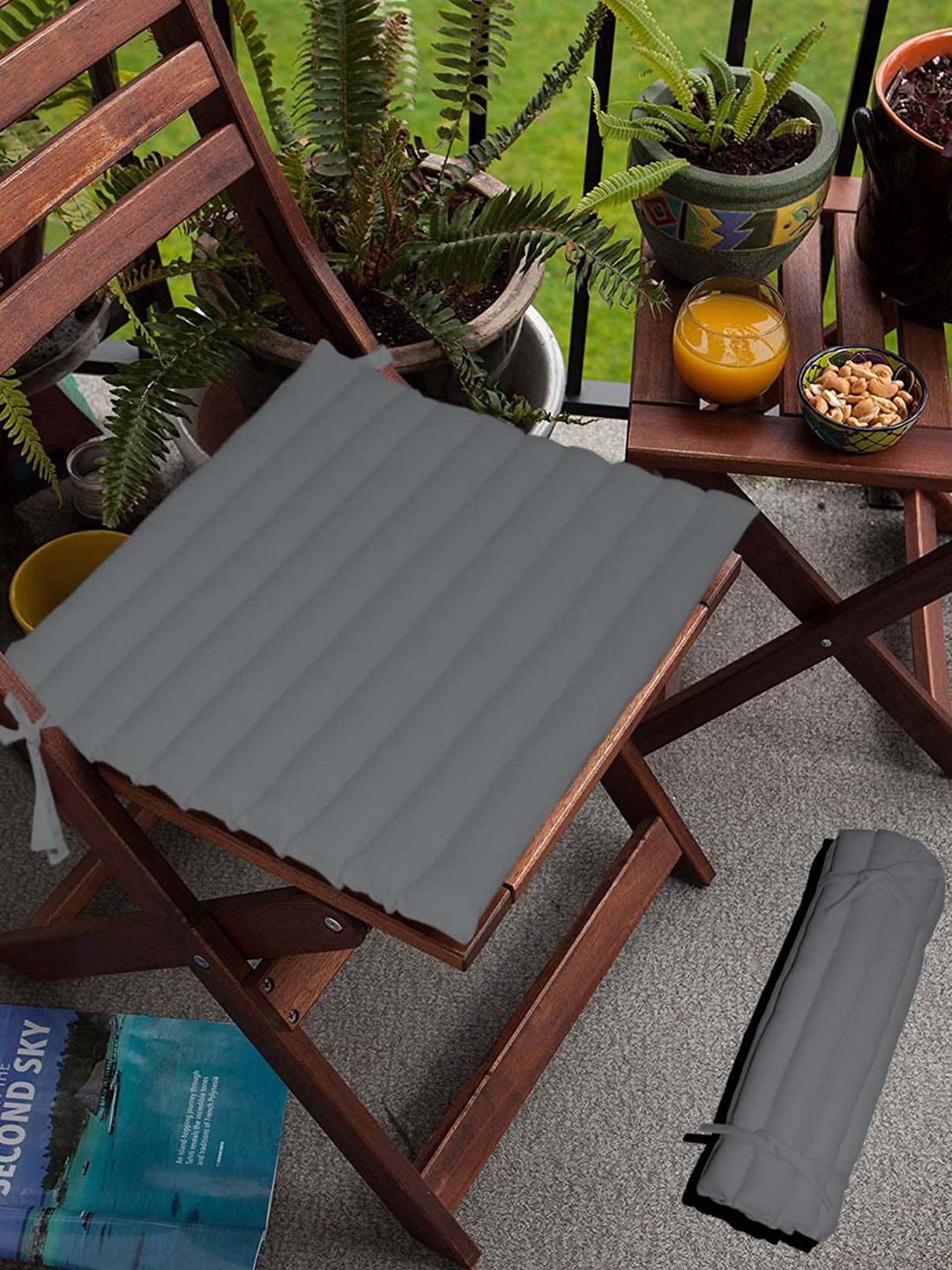 Lushomes Set Of 2 Grey Solid Dynamite Chair pad Price in India