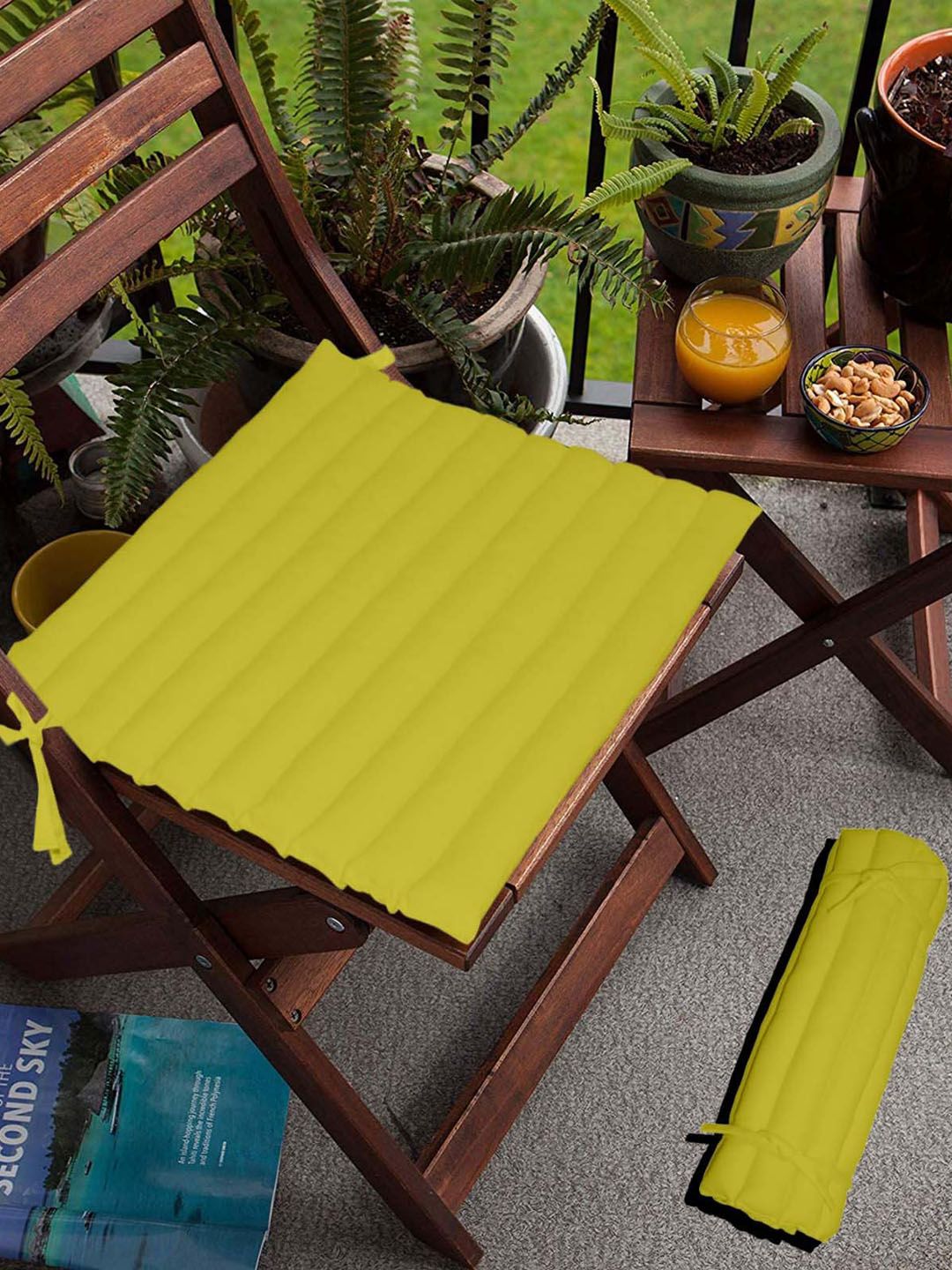 Lushomes Set of 2 Green Chair Pads Price in India