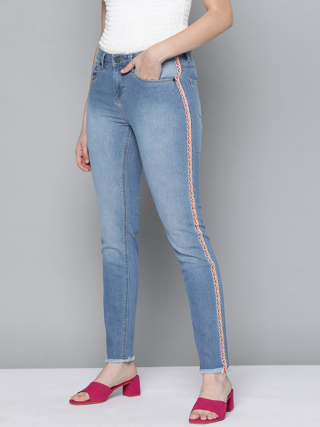 HERE&NOW Women Blue Slim Fit Light Fade Stretchable Jeans Price in India