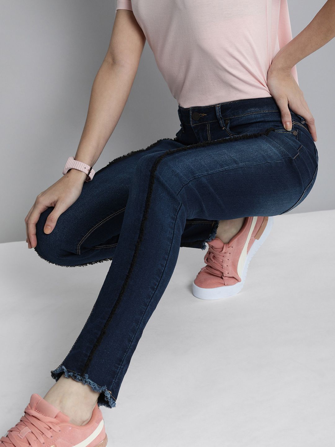 HERE&NOW Women Blue Skinny Fit Light Fade Stretchable Jeans Price in India