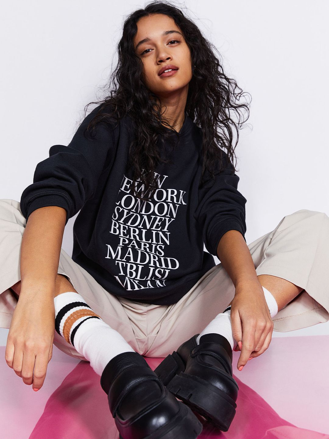 H&M Women Black Printed Sweatshirt Price in India