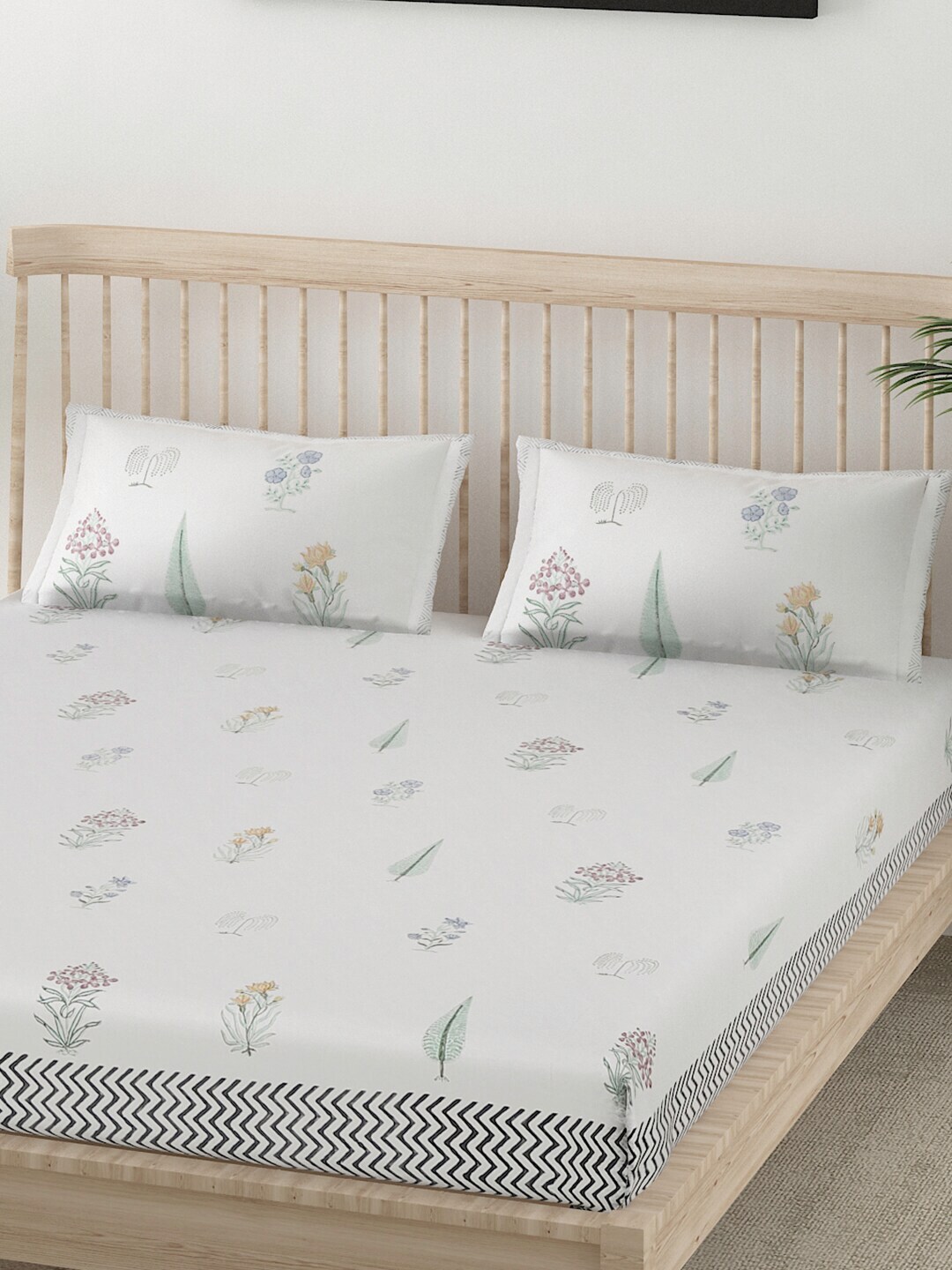 EK BY EKTA KAPOOR Off-White & Green Ethnic Motifs 144 TC Pure Cotton King Bedsheet with 2 Pillow Covers Price in India