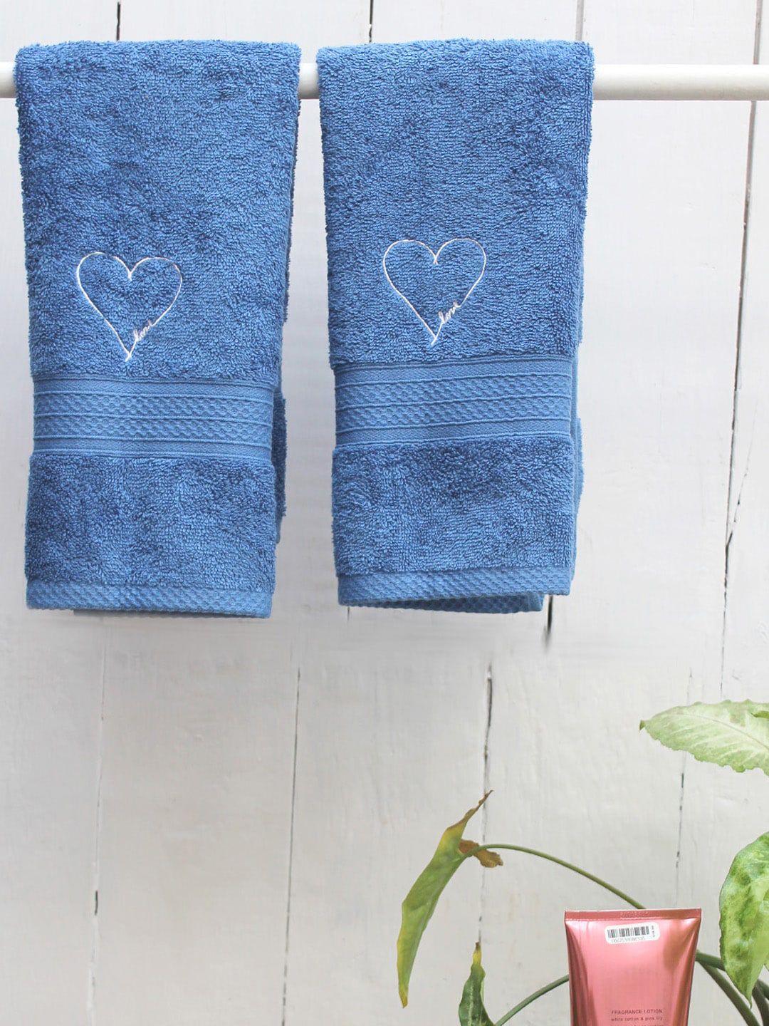 AVI Living Set Of 2 Blue Solid 550 GSM Cotton Hand Towels Price in India