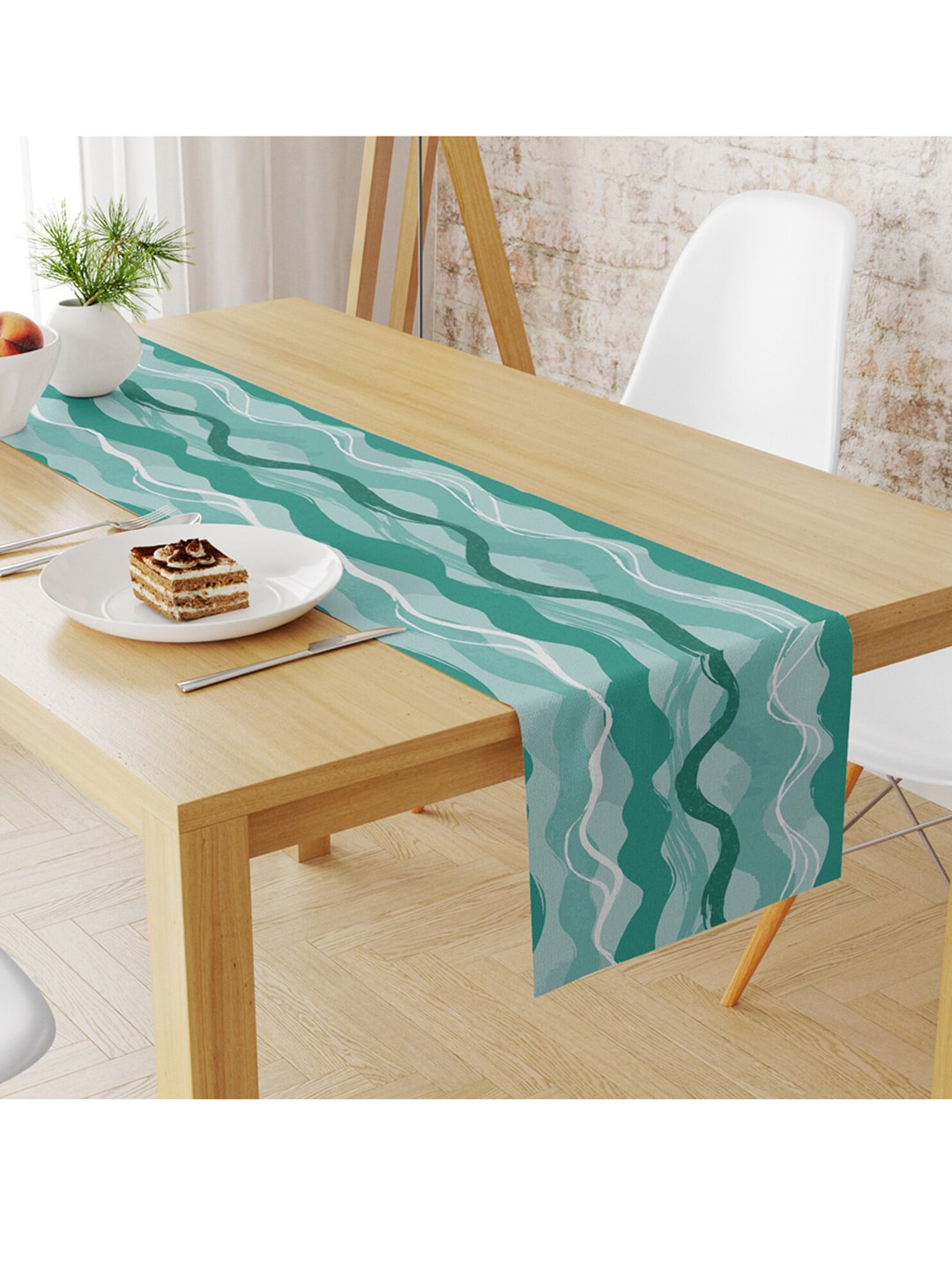 STYBUZZ Sea Green & White Printed Table Runner Price in India