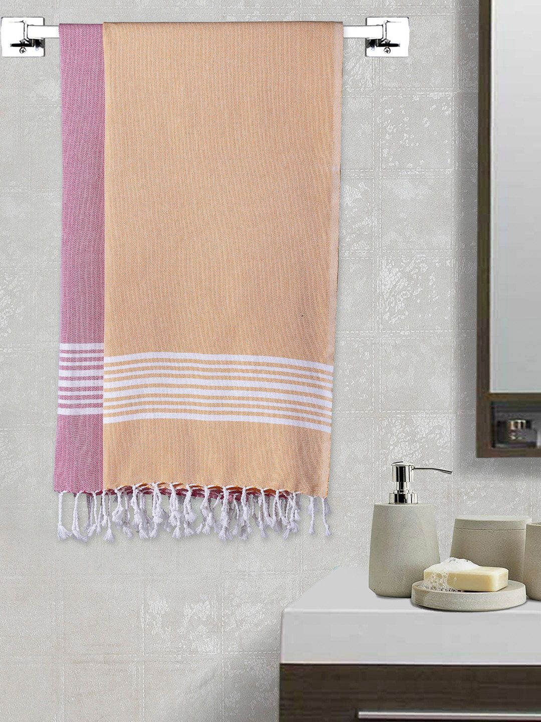 Arrabi Set Of 2 Cotton 210 GSM Bath Towels Price in India