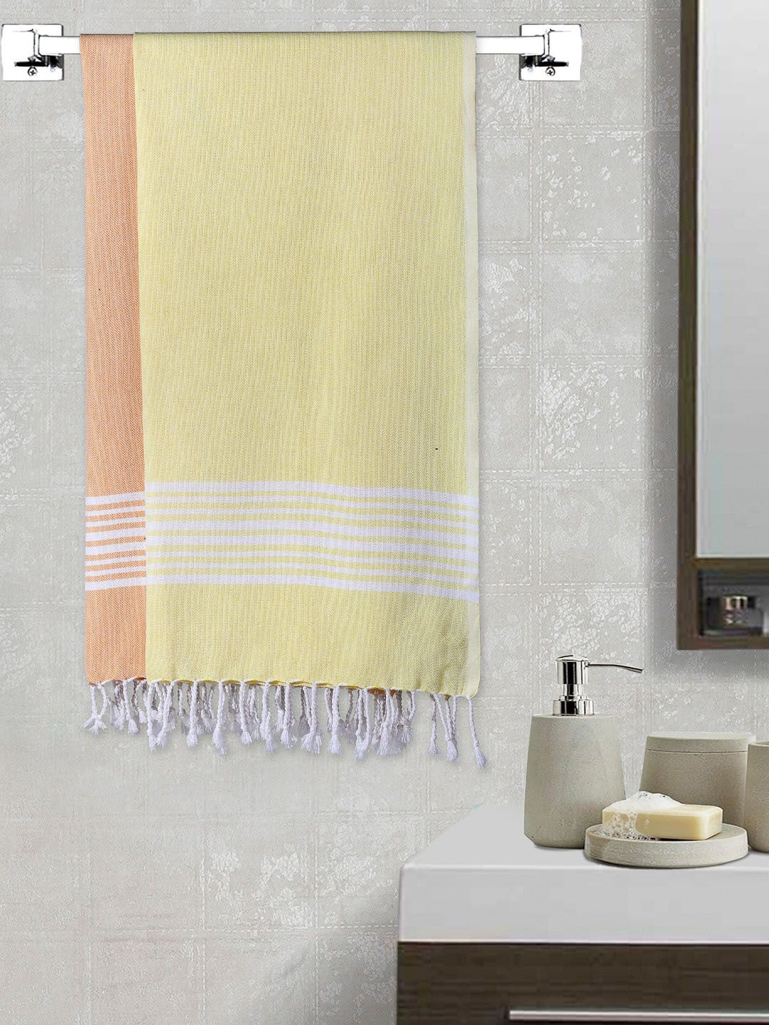 Arrabi Set Of 2 210 GSM Cotton Bath Towels Price in India