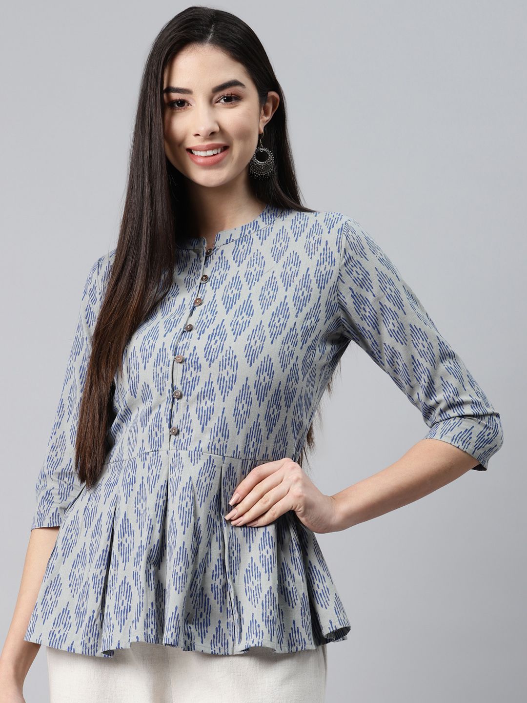 MALHAAR Grey & Blue Geometric Printed Pleated Cotton Flex Kurti