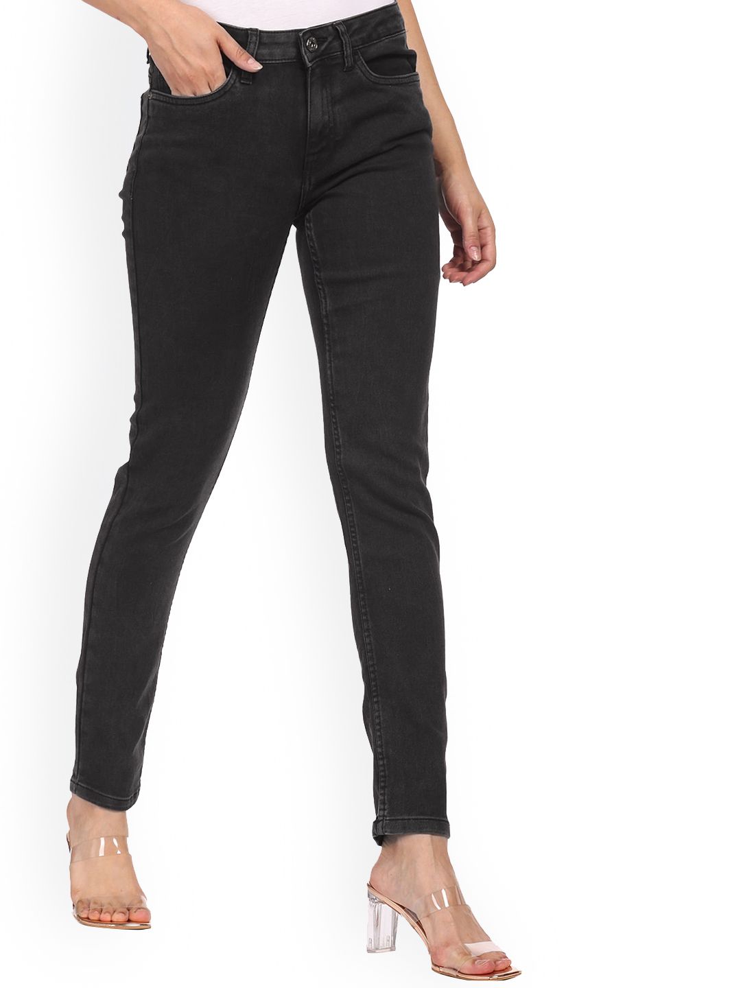 Sugr Women Black Solid Regular Fit Winter Cropped Jeans Price in India