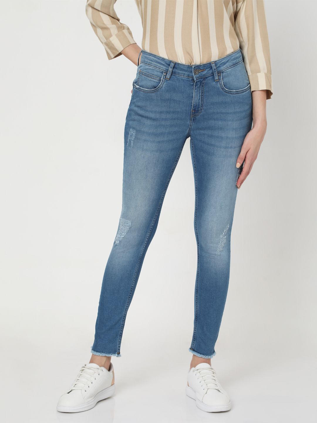 Vero Moda Women Blue Skinny Fit Highly Distressed Light Fade Mid-Rise Stretchable Jeans Price in India