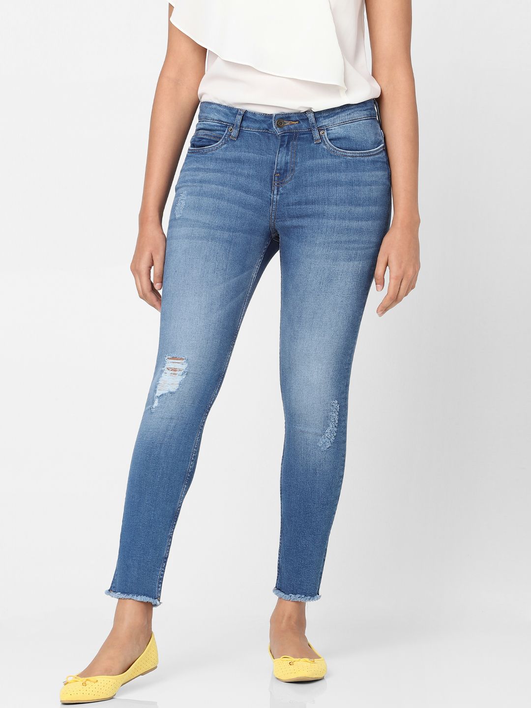 Vero Moda Women Blue Skinny Fit Mildly Distressed Mid-Rise Light Fade Stretchable Jeans Price in India