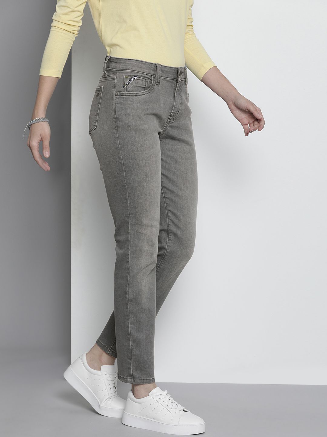 Nautica Women Grey Straight Fit Light Fade Stretchable Jeans Price in India
