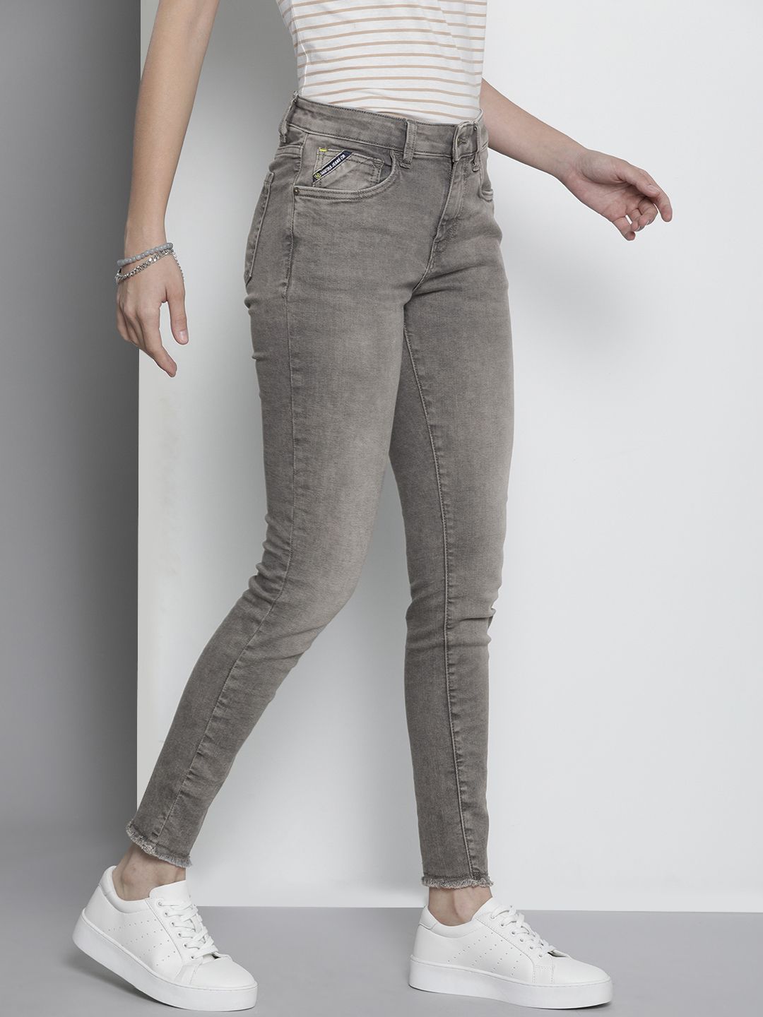 Nautica Women Grey Skinny Fit Heavy Fade Stretchable Jeans Price in India