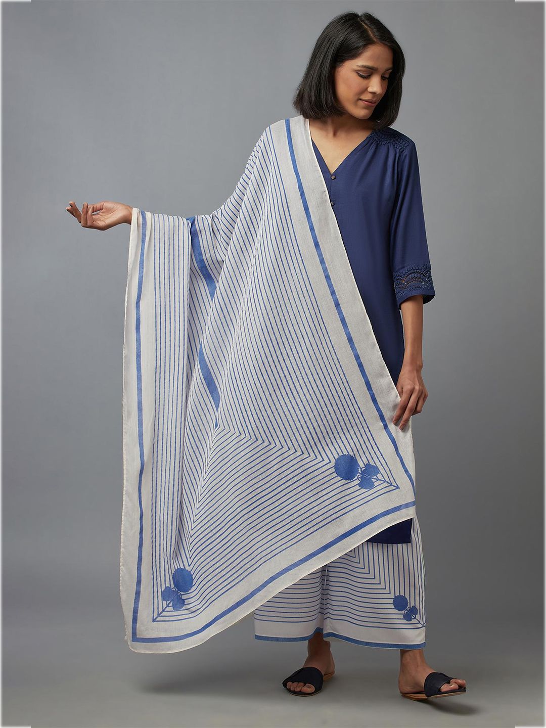 W Women White & Blue Geometric Printed Pure Cotton Dupatta Price in India