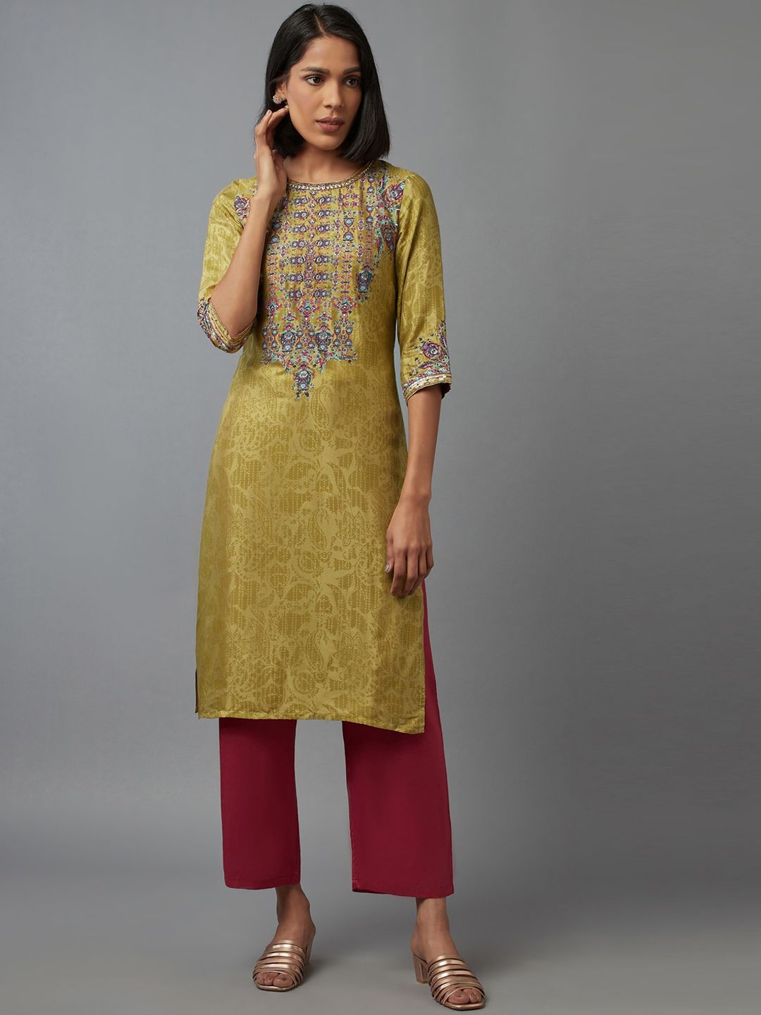 WISHFUL Women Olive Green Embroidered Thread Work Straight Kurta Price in India