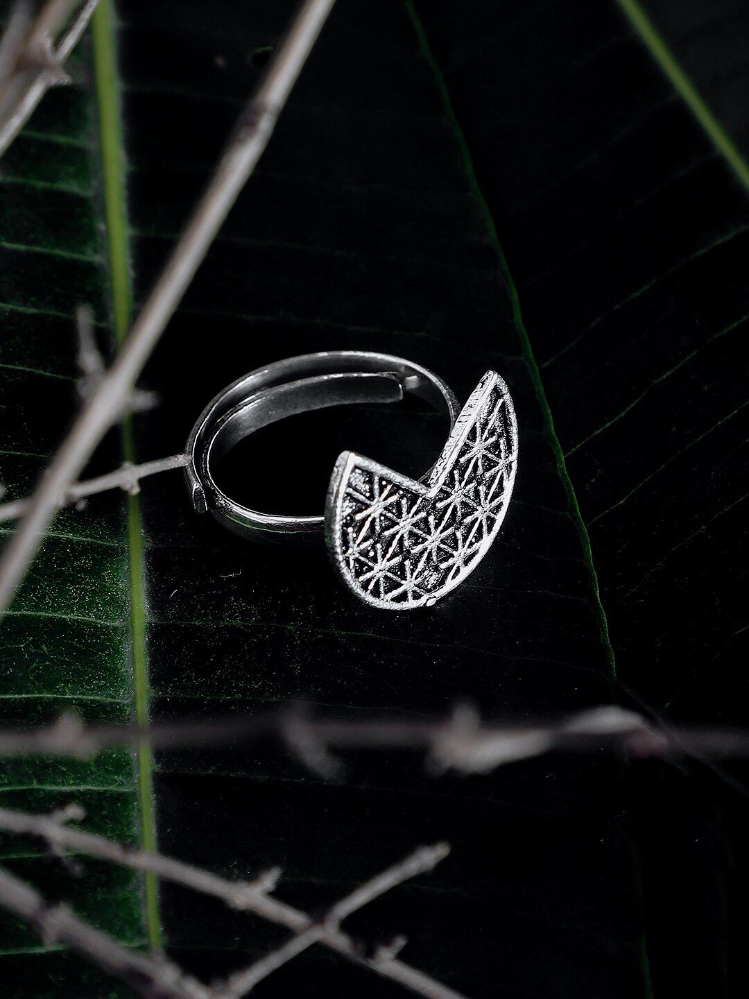 ZeroKaata Oxidised Silver-Plated Finger Ring Price in India