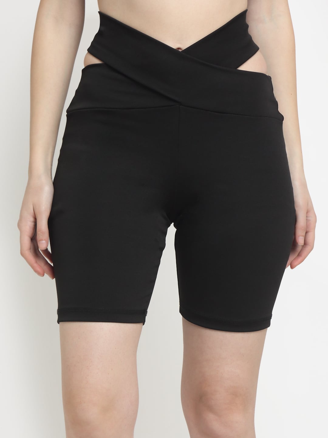 EVERDION Women Black Slim Fit High-Rise Rapid Dry Training or Gym Cycling Shorts Price in India